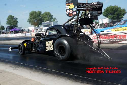 John Umlauf (near lane) vs Dave Hill (far lane)